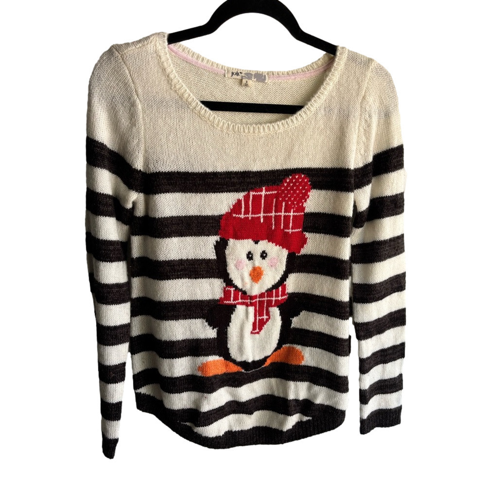 Penguin themed Jolt winter sweater size Small